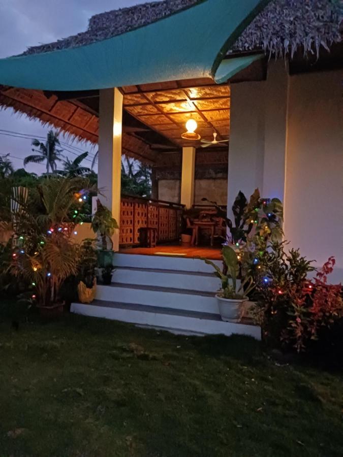 Weeroona Huts Homestay Pacifico San Isidro  ภายนอก รูปภาพ